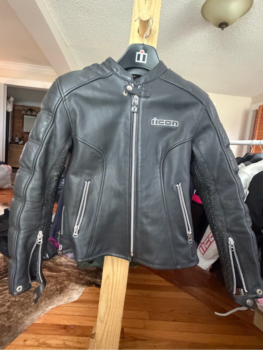 Icon Women’s Tuscadero Black Leather Motorcycle Jacket, Medium
